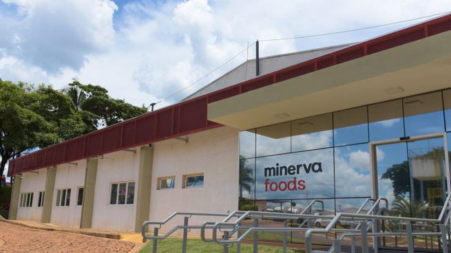 La operación Minerva-Marfrig fue autorizada en Brasil, pero sigue pendiente en Uruguay.