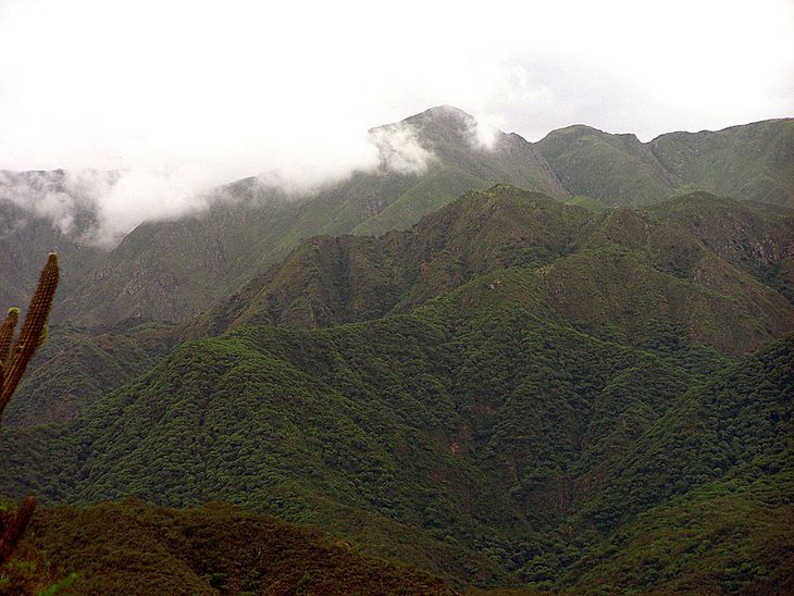 El incidente ocurrió en el cerro del Velasco, una cadena montañosa ubicada en la provincia de La Rioja que forma parte de la región geográfica Sierras Pampeanas. El incidente ocurrió en el cerro del Velasco, una cadena montañosa ubicada en la provincia de La Rioja que forma parte de la región geográfica Sierras Pampeanas.