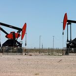 Los precios del petróleo como El Brent y el WTI rebotaron tras tocar mínimos de cinco meses, impulsados por las señales de diálogo entre Washington y Pekín. Los precios del petróleo como El Brent y el WTI rebotaron tras tocar mínimos de cinco meses, impulsados por las señales de diálogo entre Washington y Pekín.