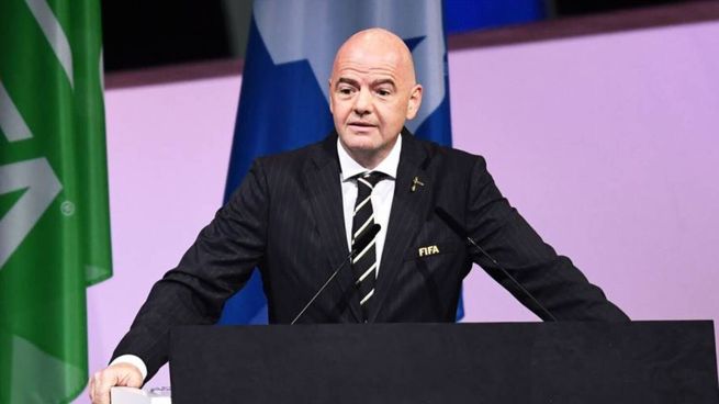 La FIFA, presidida por Gianni Infantino, proyecta ingresos récord de u$s 14.000.000.000 para el periodo 2027-2030.