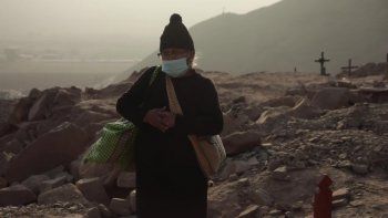 El cementerio de Chocas, en una regi&oacute;n des&eacute;rtica, es de uso exclusivo para muertos por coronavirus.