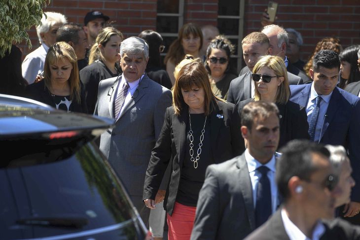Patricia Bullrich estuvo presente en el velorio de Umma Aguilera. Patricia Bullrich estuvo presente en el velorio de Umma Aguilera.