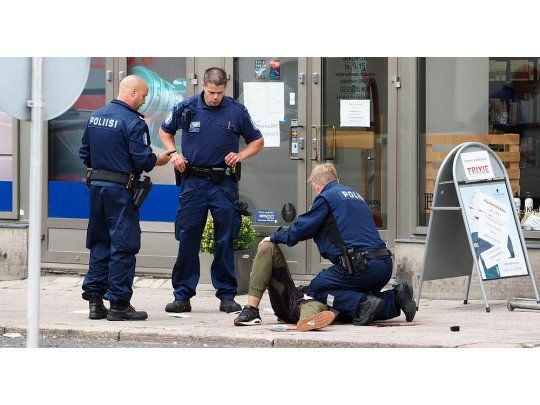 Aumenta la conmoción en Europa: tres nuevos muertos por ataques con cuchillos en Alemania y Finlandia