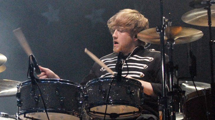 Bob Bryar durante un concierto con My Chemical Romance.