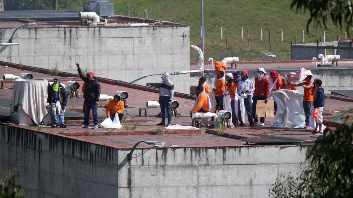 the police prevented a riot in the prison where 48 hours ago there were 44 dead