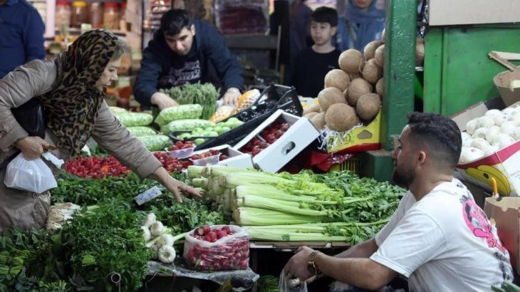 La guerra también tuvo un impacto negativo en el gasto de los consumidores, ya que se percibieron reducciones a lo esencial.