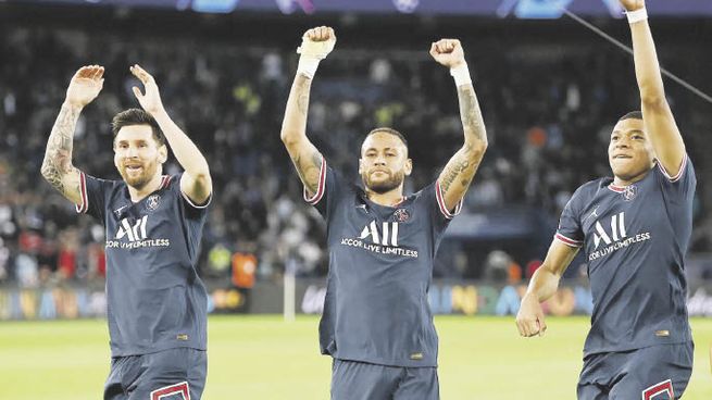 Los tres. Mejores pagos del PSG: Lionel Messi, Neymar y Mbappé. La pandemia y el club galo, principalmente, fueron los elementos distorsionadores que le pasaron factura a una deficitaria Ligue 1.