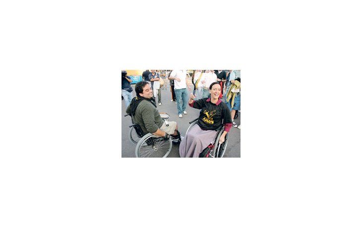 ámbito.com | Gabriela Michetti y el candidato a diputado nacional Jorge Triaca ayer jugaron unos minutos al tenis en el Rosedal de Palermo, como parte de la campaña PRO.