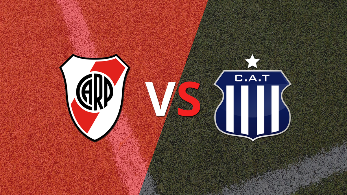 Initial whistle for the duel between River Plate and Talleres