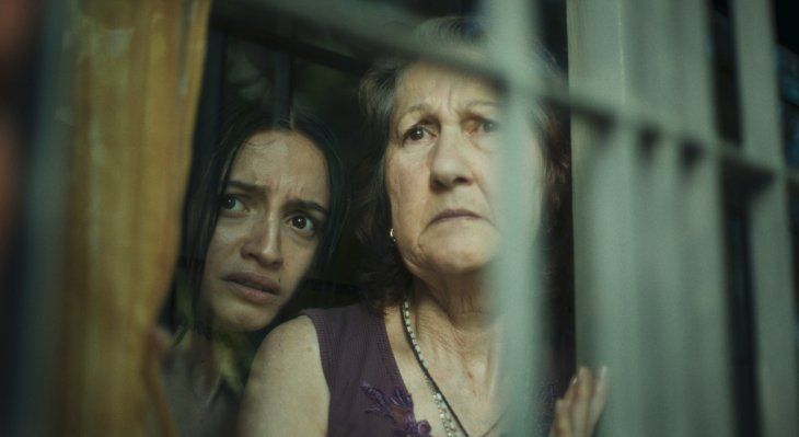 La actriz española Luisa Mereles junto a Dolores Olivero, quien hace su debut actoral interpretando a Natalia. La actriz española Luisa Mereles junto a Dolores Olivero, quien hace su debut actoral interpretando a Natalia.