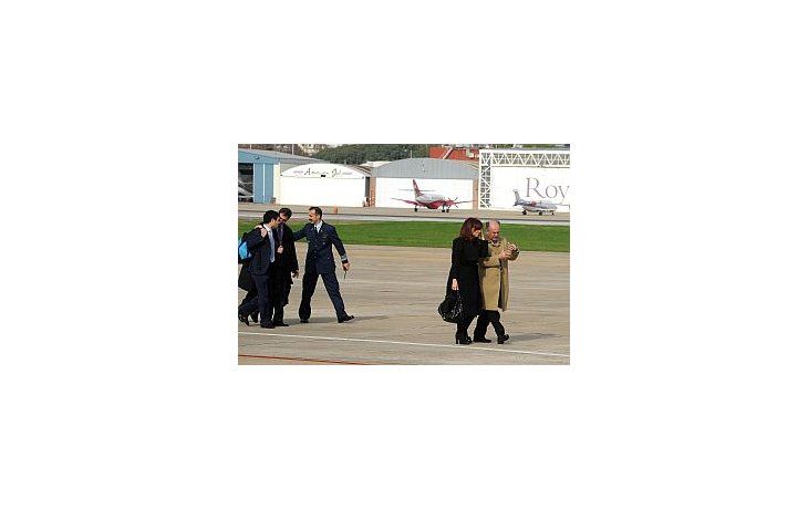 Primer viaje de Cristina en dos meses: fue en avión a El Calafate