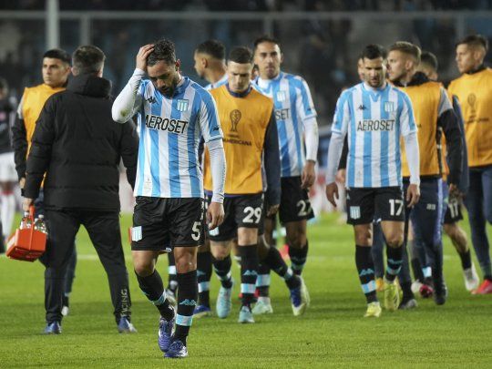 Desazón. Racing perdió con River de Montevideo en Avellaneda y se quedó afuera de la Copa Sudamericana.