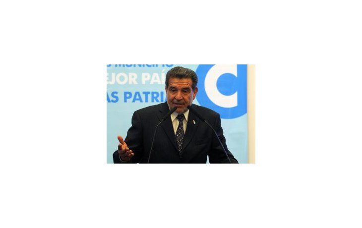 Luis Beder Herrera.