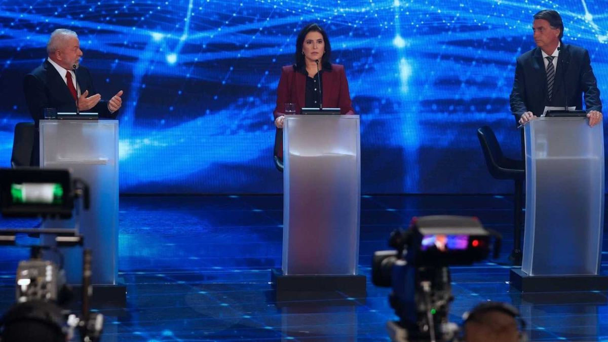 Bolsonaro and Lula face each other in one last debate