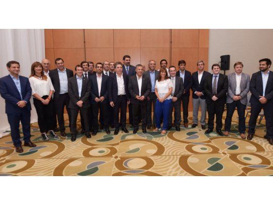 Estrategia. Con funcionarios nacionales y provinciales, el Consejo Federal de Responsabilidad Fiscal respaldó ayer en Mendoza ejes claves para enfrentar los desequilibrios de cuentas. Estuvieron Dujovne y Cornejo.