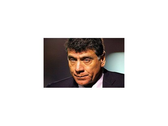 Como consecuencia de los malos resultados, Miguel Angel Brindisi presentó la renuncia a su cargo de técnico de Huracán.