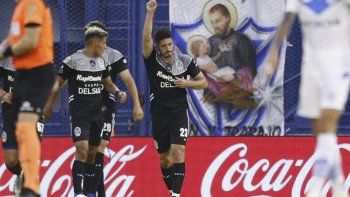 Coronel anotó el gol de Gimnasia, que lidera la zona 6 junto a Vélez.