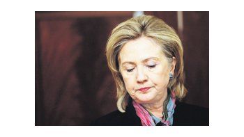 Hillary Clinton compareció ayer en una breve conferencia de prensa. Dijo que EE.UU. quiere llevar a la Justicia a WikiLeaks y a los responsables de la filtración.