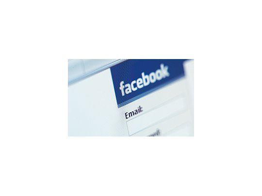 Facebook abre la polémica