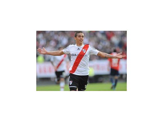 Lanzini decretó el triunfo con una gran definición.