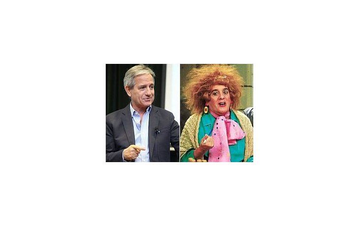 Andrés Ibarra y Flora, la empleada estatal interpretada por Antonio Gasalla.