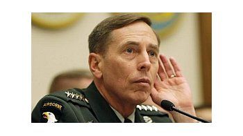 General David Petraeus, jefe de las tropas extranjeras en Afganistán