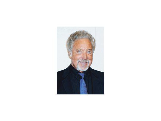 Además de sus clásicos, Tom Jones presentará el jueves, enel Luna Park, canciones de su último disco.