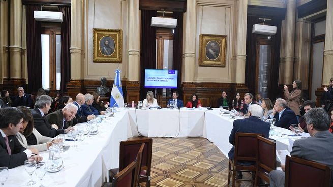 El Senado dejó listo para votar la ley Hojarasca.