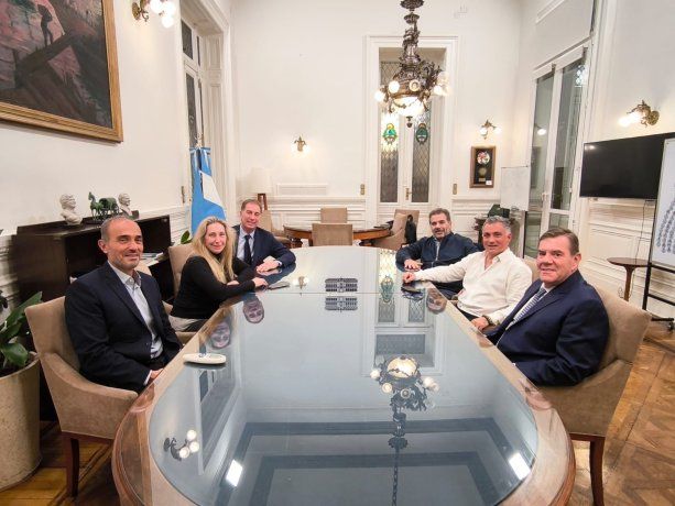 Tras meses de negociación, ambos partidos unirán fuerzas para enfrentar al peronismo en la provincia de Buenos Aires.