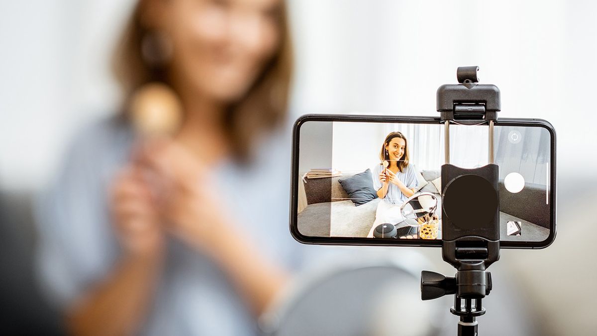 The young gurus who give investment tips on YouTube, Instagram and TikTok