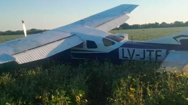 La aeronave estaba abandonada e iniciaron una investigación.