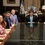 Javier Milei cerró la agenda del 2025 con una reunión con David Seymour. Los acompañó Pablo Quirno. Javier Milei cerró la agenda del 2025 con una reunión con David Seymour. Los acompañó Pablo Quirno.