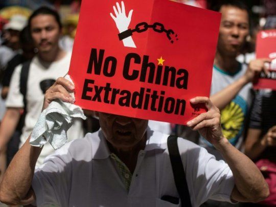 Cientos de miles de personas se manifestaron en Hong Kong contra el proyecto de ley que autorizaba las extradiciones a China