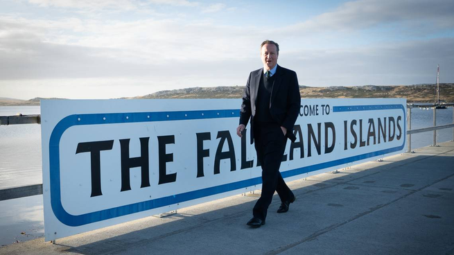La Libertad Avanza no quiso repudiar la visita del canciller británico David Cameron a las Islas Malvinas.