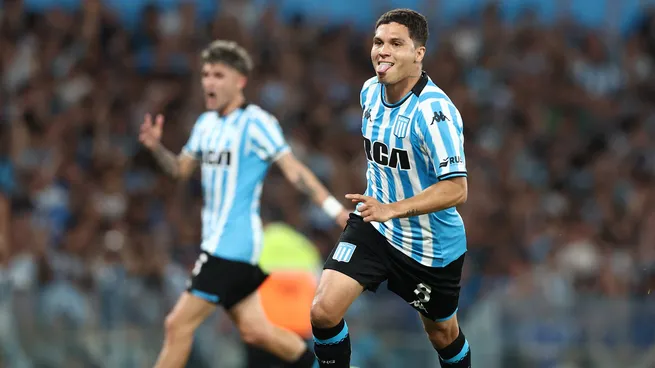 Genio, goleador y figura. Quintero metió a Racing en la final de la Sudamericana.