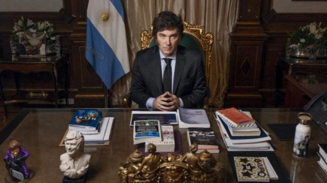 Javier Milei en su despacho presidencial.&nbsp;
