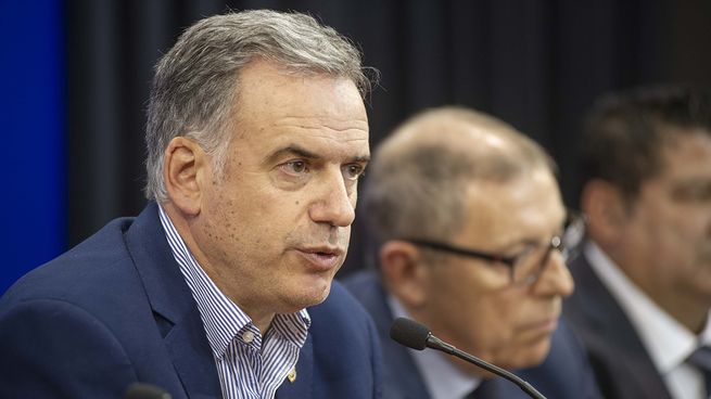 Yamandú Orsi se mostró abierto a llevar adelante eventuales cambios tributarios durante su administración.