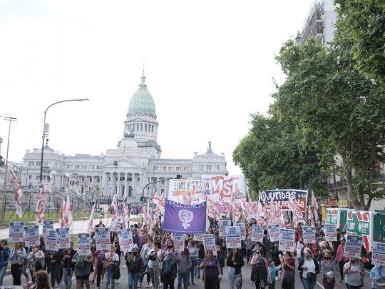 Marcha por el Día Internacional de la Eliminación de la Violencia contra las Mujeres.