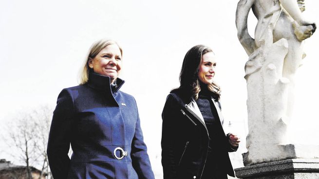 COSA DE MUJERES. Las primeras ministras de Suecia, Magdalena Andersson, y de Finlandia, Sanna Marin, son las principales impulsoras de la adhesión de sus países a la OTAN. La invasión de Rusia a Ucrania incrementó el temor en ambos países.