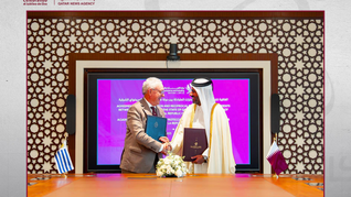 El canciller Mario Lubetkin y el ministro de Comercio e Industria de Qatar, jeque Faisal bin Thani bin Faisal Al Thani, suscribieron este fin de semana al pacto. El canciller Mario Lubetkin y el ministro de Comercio e Industria de Qatar, jeque Faisal bin Thani bin Faisal Al Thani, suscribieron este fin de semana al pacto.