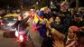 Miles de venezolanos aguardan en Buenos Aires los primeros resultados de las elecciones.