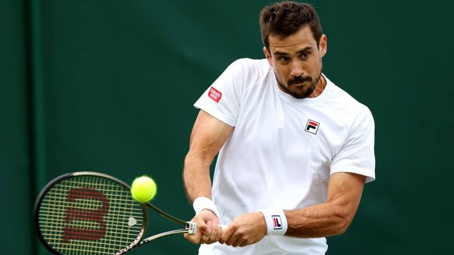 Pella, tras varias lesiones, avanza en Wimbledon.