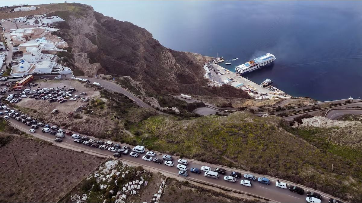 6,000 evacuated by earthquakes on Santorini Island