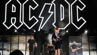 La banda se presentará el 23, 27 y 31 de marzo en el Estadio River Plate. La banda se presentará el 23, 27 y 31 de marzo en el Estadio River Plate.