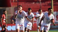 Moya anotó el gol de Huracán a seis del final.