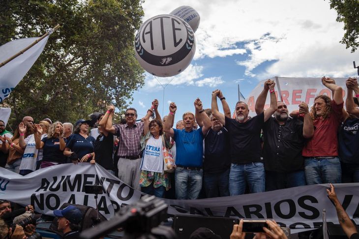 Para los gremios más duros agrupados en el Frente Sindical Unidad (FreSU), la alternativa es escalar el conflicto. Para los gremios más duros agrupados en el Frente Sindical Unidad (FreSU), la alternativa es escalar el conflicto.