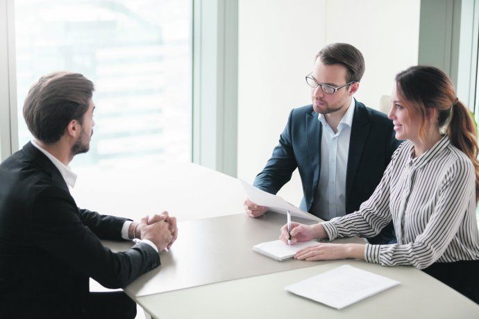 Realidad. Las empresas están replanteando sus demanda laborales y los puestos en ventas son los más requeridos.