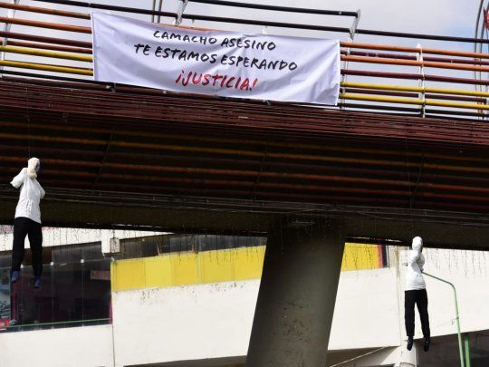 La semana pasada, muñecos con el rostro del opositor Camacho fueron colgados en La Paz.