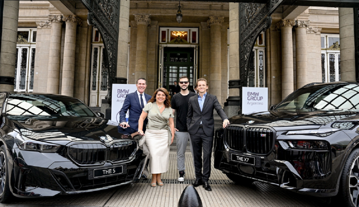 Ivana Dip y Leandro Larregina, junto a Barili y Diego Leuco, usuarios e influencers de la marca BMW Ivana Dip y Leandro Larregina, junto a Barili y Diego Leuco, usuarios e influencers de la marca BMW