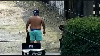 locura en berisso: ataco al chofer de un camion de basura y le fracturo la mandibula a un policia